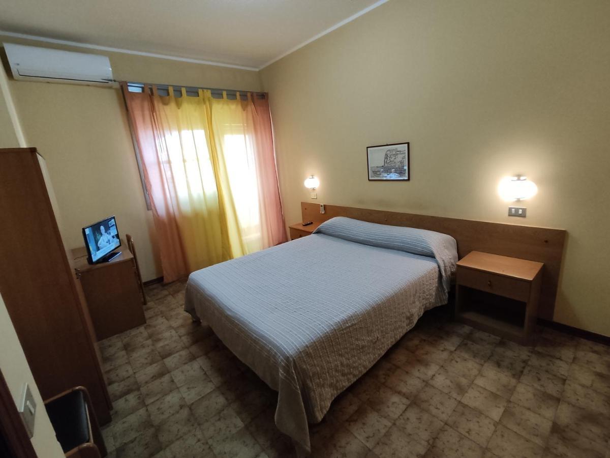 Hotel Il Dollaro Villa San Giovanni Eksteriør billede